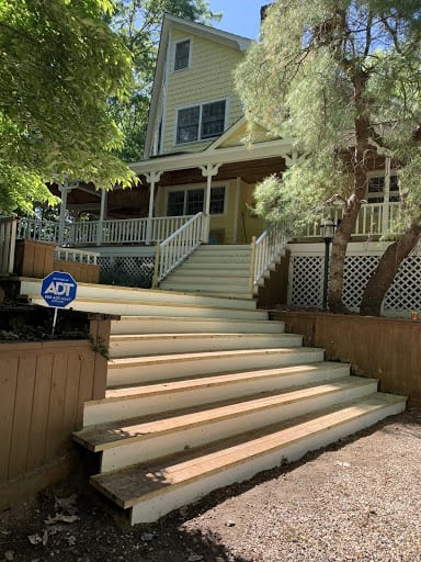 have custom stairs created in long island by good to go maintenance